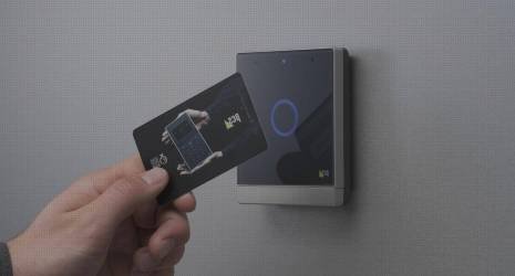 ¿Las fundas con soporte para tarjetas de identificación son seguras para la privacidad?